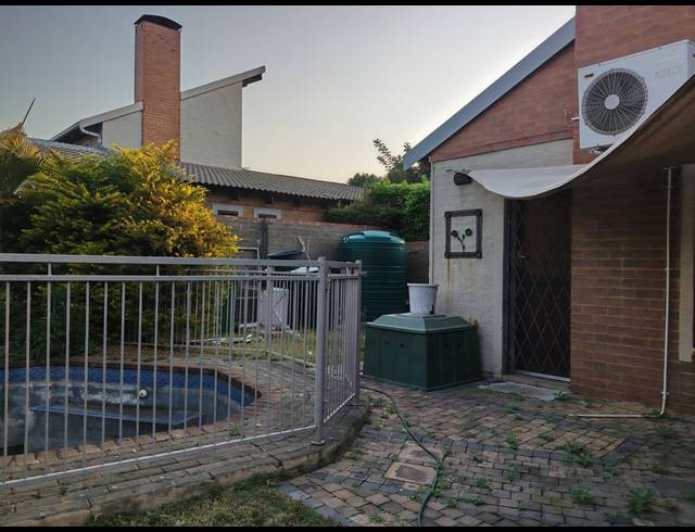3 BEDROOM TOWNHOUSE FOR SALE IN WATERVAL EAST